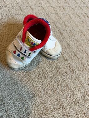 Vintage crayola toddler sneakers/running shoes, size 7 toddler, 90’s/early 2000